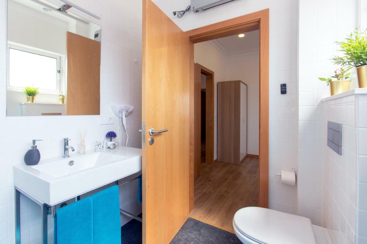 Friends & Family Tree Apartment Porto Bagian luar foto
